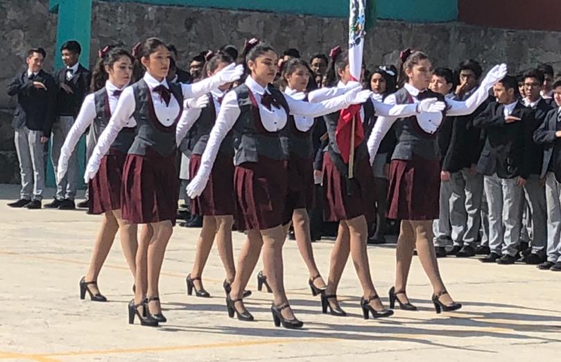 Uniformes para escolta